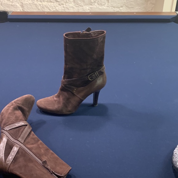 Cole Hahn brown suede boots size 9 ½ - Picture 4 of 4
